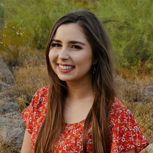 Meet your Posher, Laura